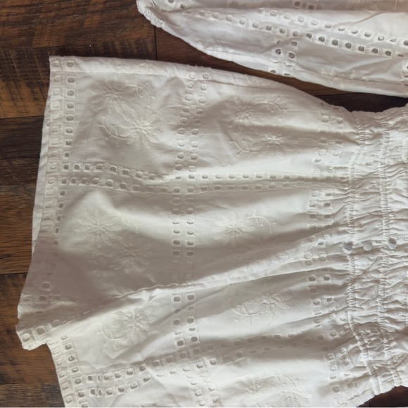 Yumi Kim Abigail Romper long sleeve white eyelet size XS - Picture 8 of 13
